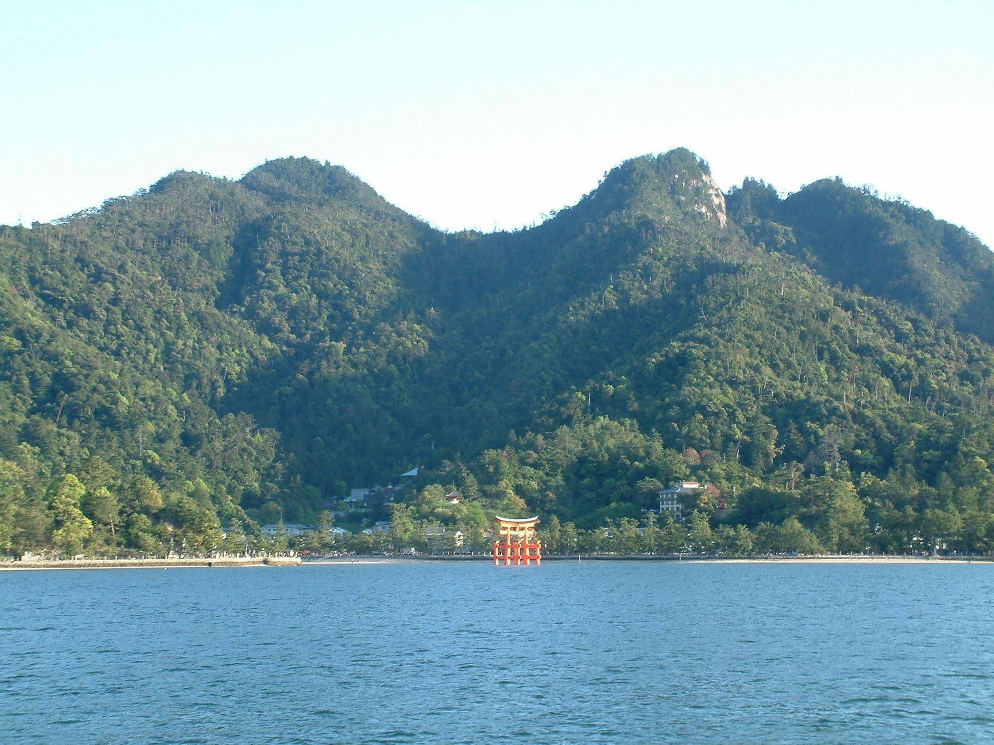 Miyajima Hotel Makoto Hatsukaichi Extérieur photo