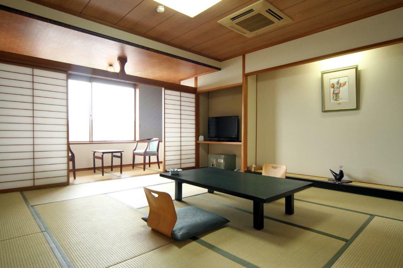 Miyajima Hotel Makoto Hatsukaichi Extérieur photo